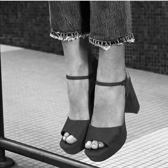 Black Chunky Heel Ankle Strap Platform Sandal - Picture 3 of 3